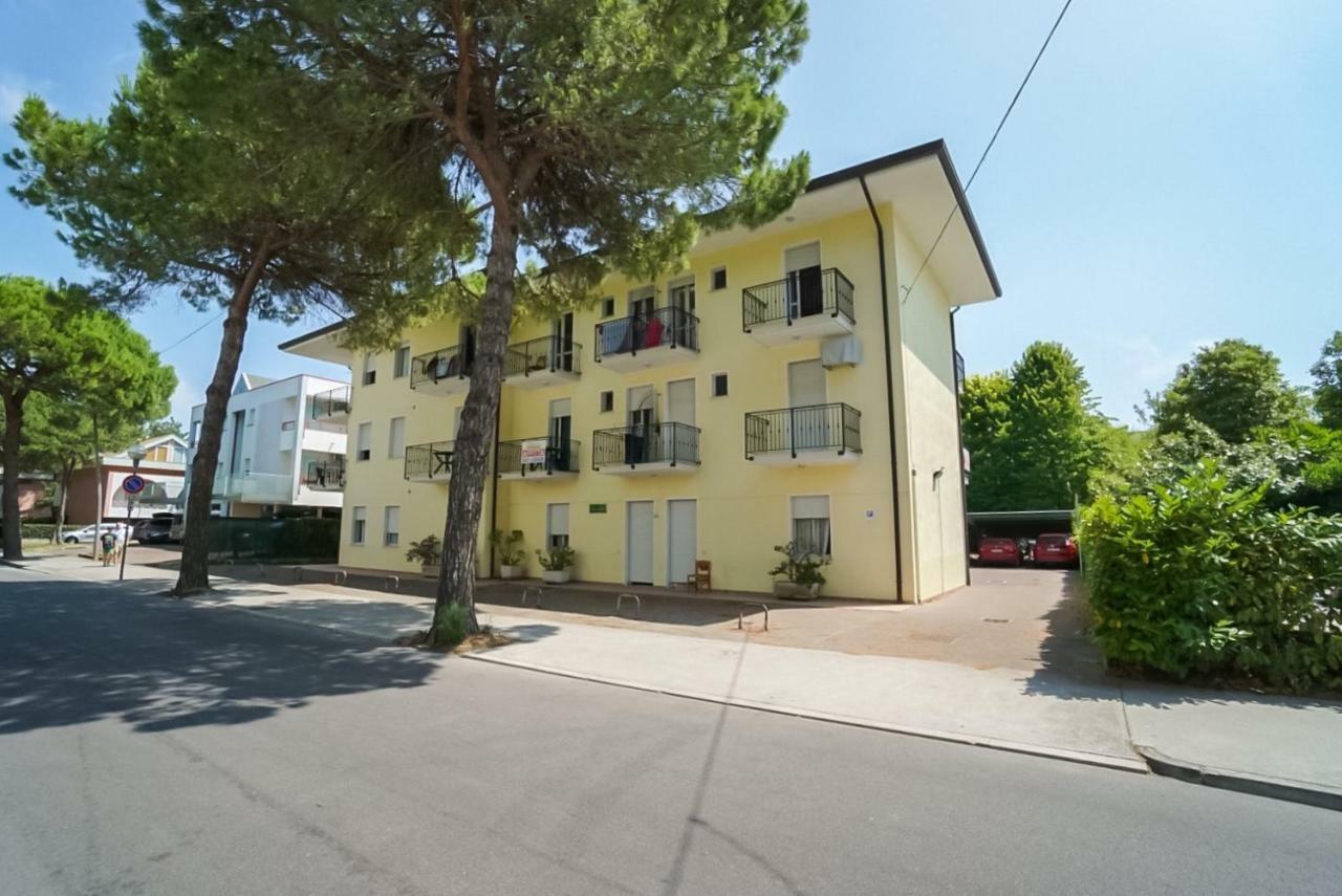 Condominio Brionetta Бибионе Экстерьер фото